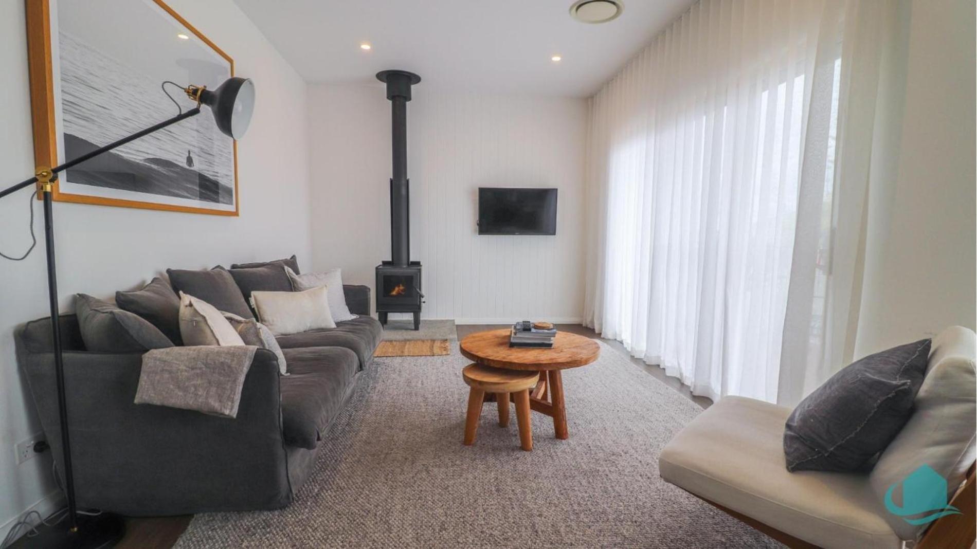Kove At Caves Beach- And Pool Access Holiday home Caves Beach